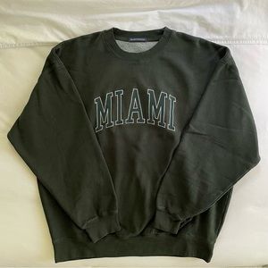 Brandy Melville Crewneck